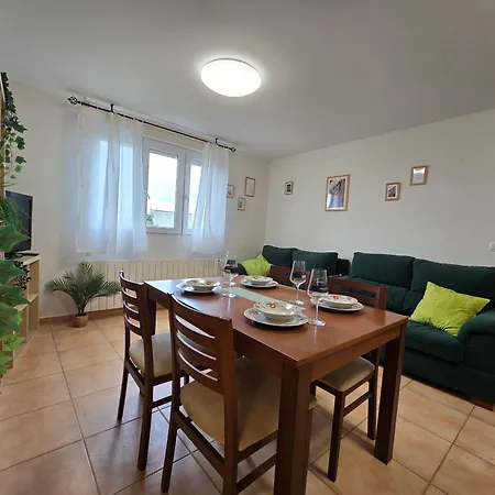 Apartament Adosado Familiar - - Gupo Rh 5