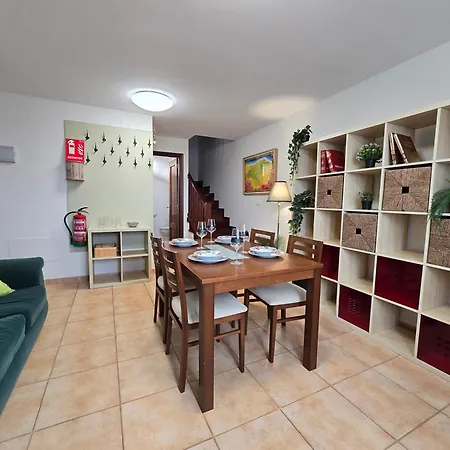 Apartament Adosado Familiar - - Gupo Rh 5