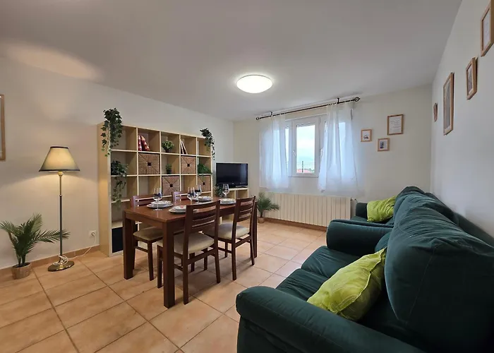 Apartment Adosado Familiar - - Gupo Rh 5 *