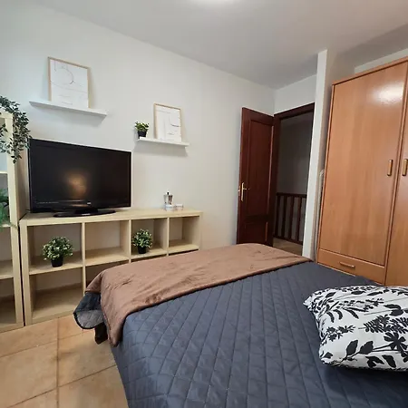 아파트 Adosado Familiar - - Gupo Rh 5 *